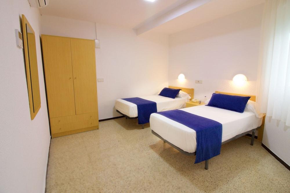 Hostal El Mercat Villajoyosa Bagian luar foto